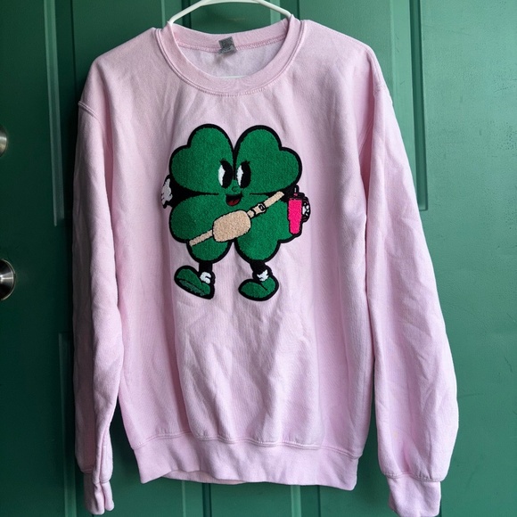 Gildan small St. Patrick day sweatshirt - Picture 1 of 6